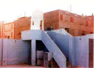 حیات و ماذنه مسجد