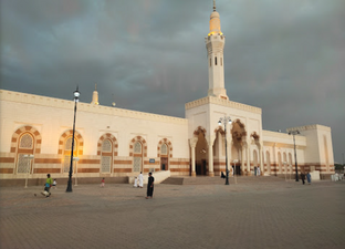 از بیرون